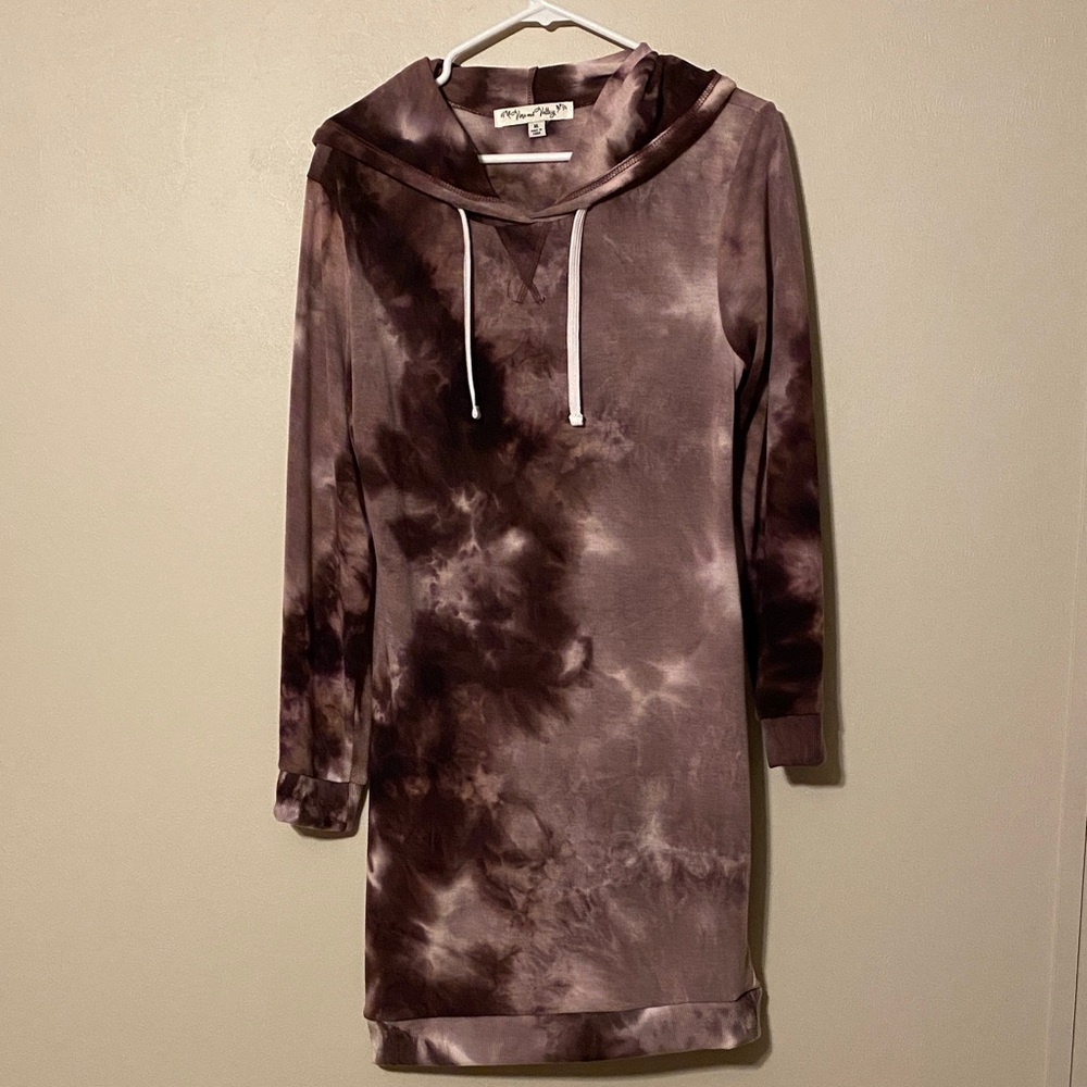 👗🆕NWOT Vine and Valley Tie-Dye Hoodie Dress